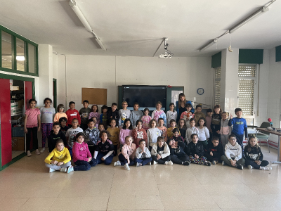 ALMAZUELA VISITA PRESENTADORA_1